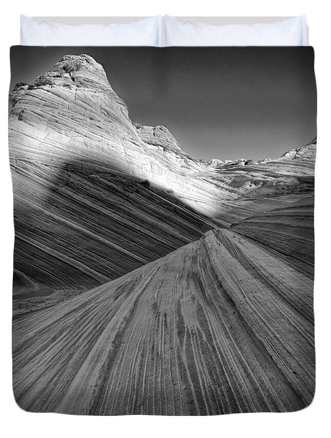 The Wave Duvet Cover featuring the photograph Contrasting Waves by Jonathan Davison