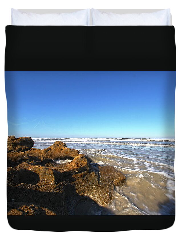 Silhouette Duvet Cover featuring the photograph Coquina Beach by Robert Och