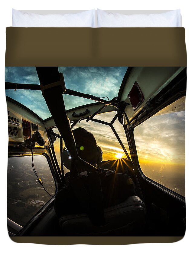 Flight Duvet Cover featuring the photograph Crankin' and Bankin' by Phil And Karen Rispin