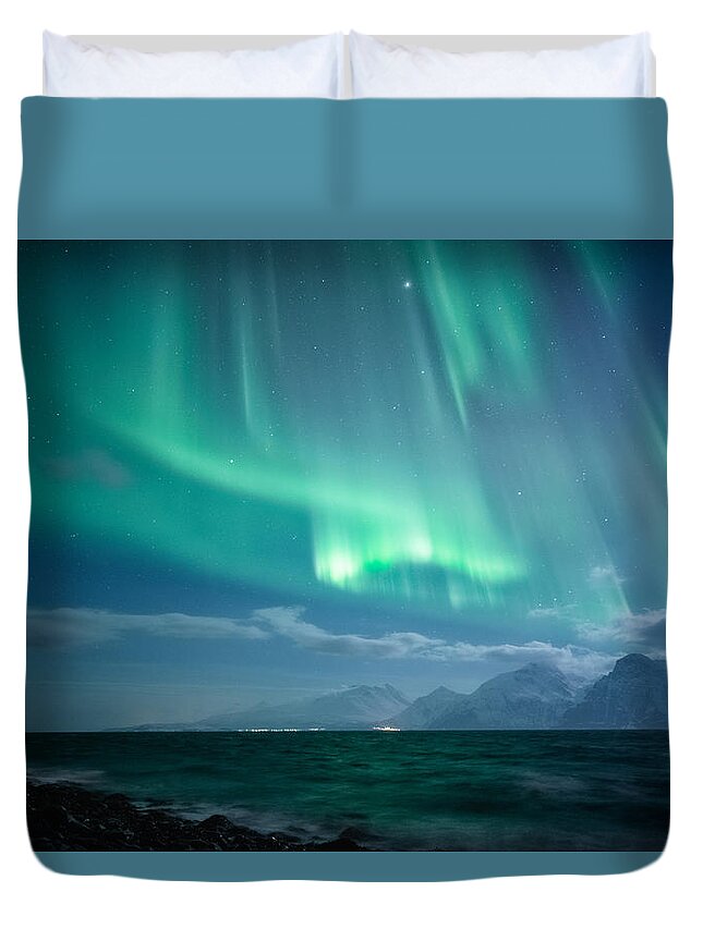 Aurora Borealis Duvet Cover featuring the photograph Crashing Waves by Tor-Ivar Naess