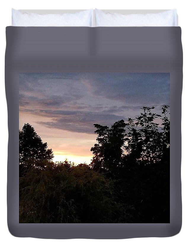 Sunset Duvet Cover featuring the photograph Dark Sunset by Vic Ritchey