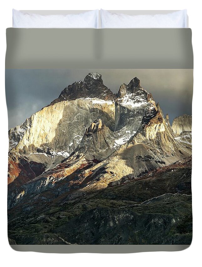 Landscape Duvet Cover featuring the photograph Dawn de Los Cuernos by Ryan Weddle