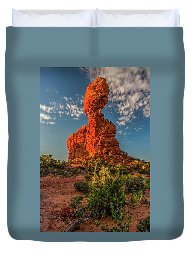 Arches Duvet Cover featuring the photograph Dawn's Early Light by Doug Scrima