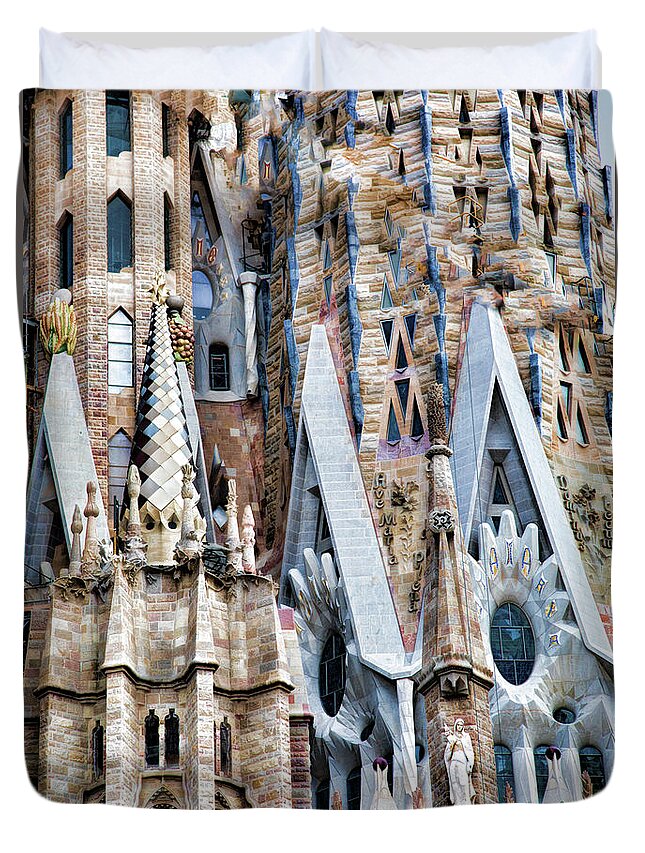 La Sagrada Familia Duvet Cover featuring the photograph Details La Sagrada Familia Color by Chuck Kuhn