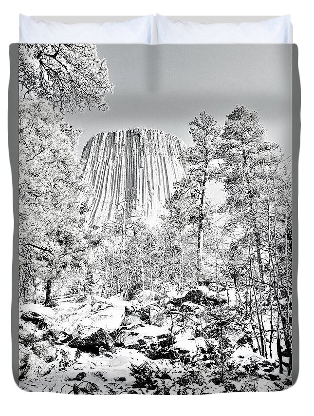 Devils Tower Duvet Cover featuring the photograph Devils Tower Wyoming by Merle Grenz