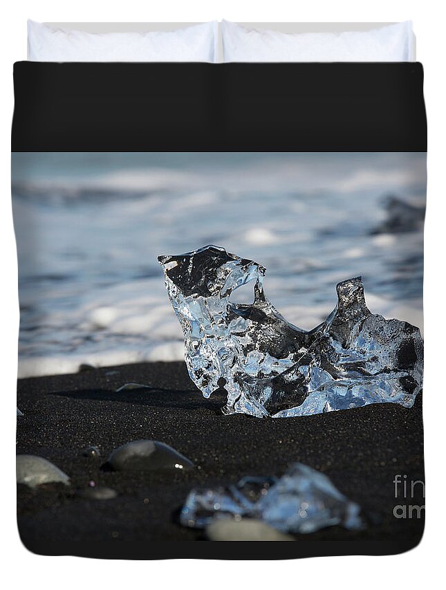 2018 Duvet Cover featuring the photograph Diamond beach by Agnes Caruso