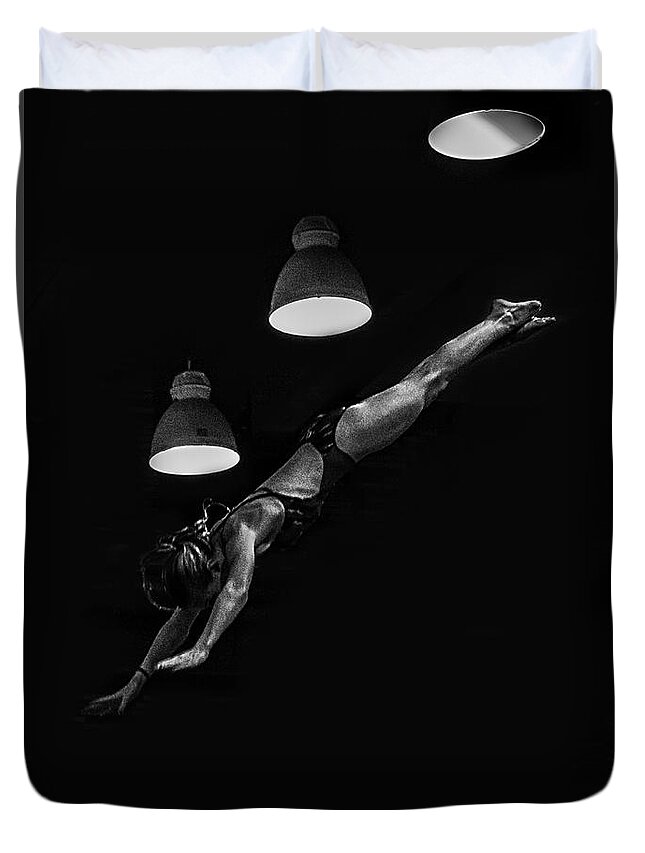 Underwater Duvet Cover featuring the photograph Diving in Greyscale by Alex Hiemstra