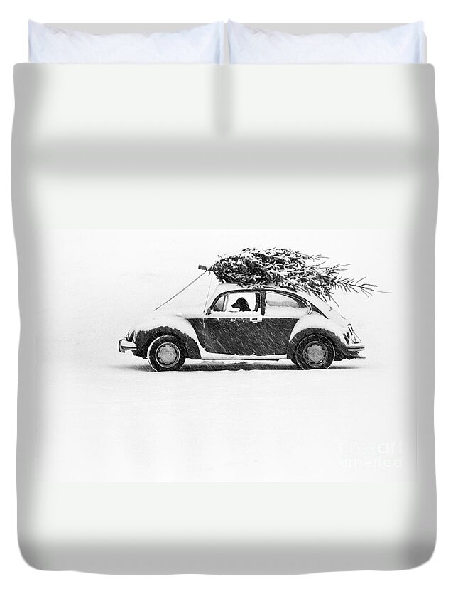 Animal Duvet Cover featuring the photograph Dog in Car by Ulrike Welsch and Photo Researchers