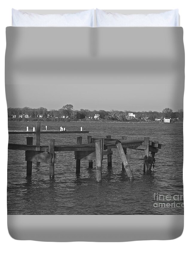 Susquehanna River Duvet Cover featuring the photograph Don't Walk on me by Lori Amway