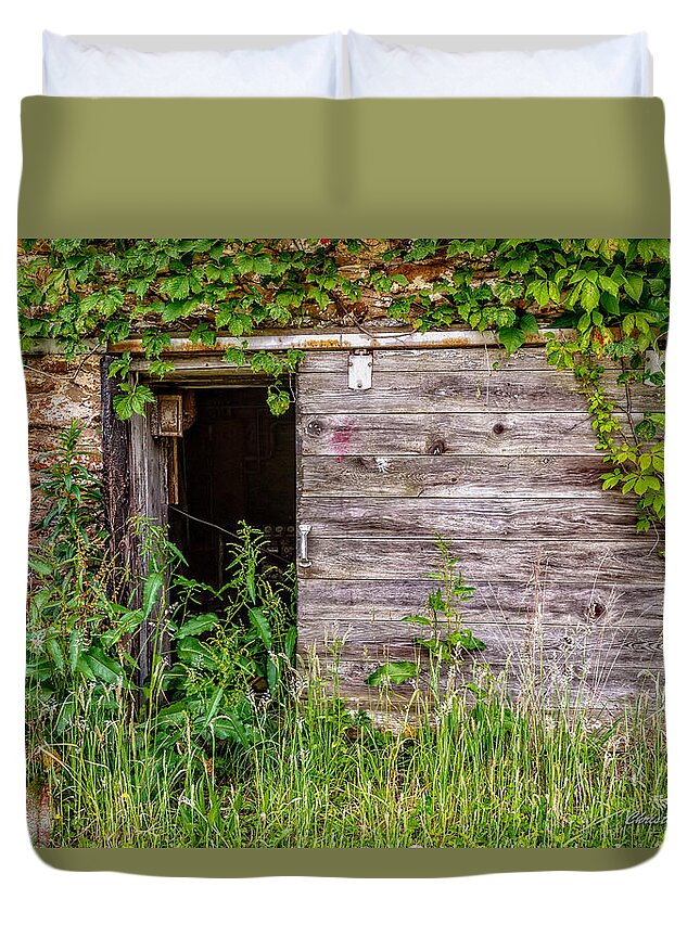 Christopher Holmes Photography Duvet Cover featuring the photograph Door Ajar by Christopher Holmes