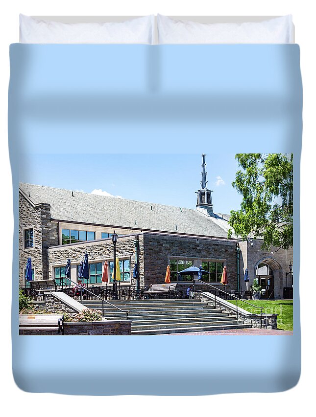 Vu Duvet Cover featuring the photograph Dougherty Hall by William Norton