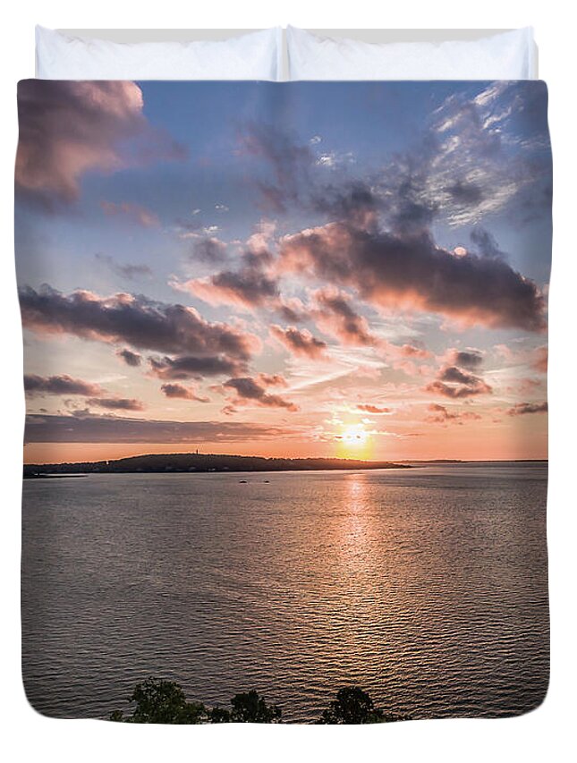 Morning Sunrise Duvet Cover featuring the photograph Duxbury sun by William Bretton