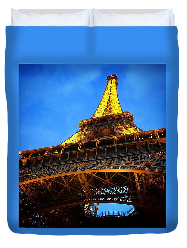 Eiffel Tower Duvet Cover featuring the photograph Eiffel Tower by Nancy Ann Healy