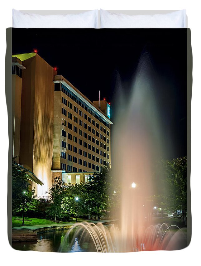 Embassy Suites Duvet Cover featuring the photograph Embassy Suites Huntsville by David Morefield