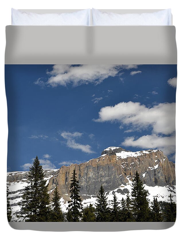 Emerald Lake Duvet Cover featuring the photograph Emerald Lake Mountains by Ginny Barklow