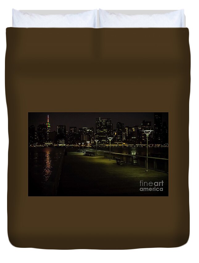 Empire State Building Duvet Cover featuring the photograph Empire State at Christmas by James Aiken