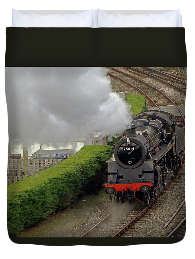 Engine 75014 Duvet Cover featuring the photograph Engine 75014 by Tony Murtagh