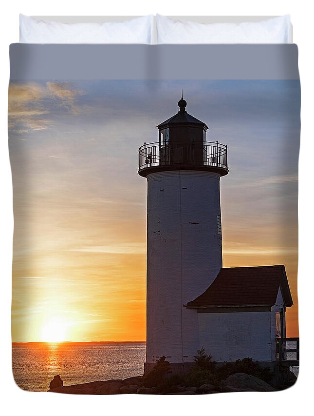 Annisquam Duvet Cover featuring the photograph Enjoying the sunset at the Annisquam Lighthouse in Gloucester MA by Toby McGuire