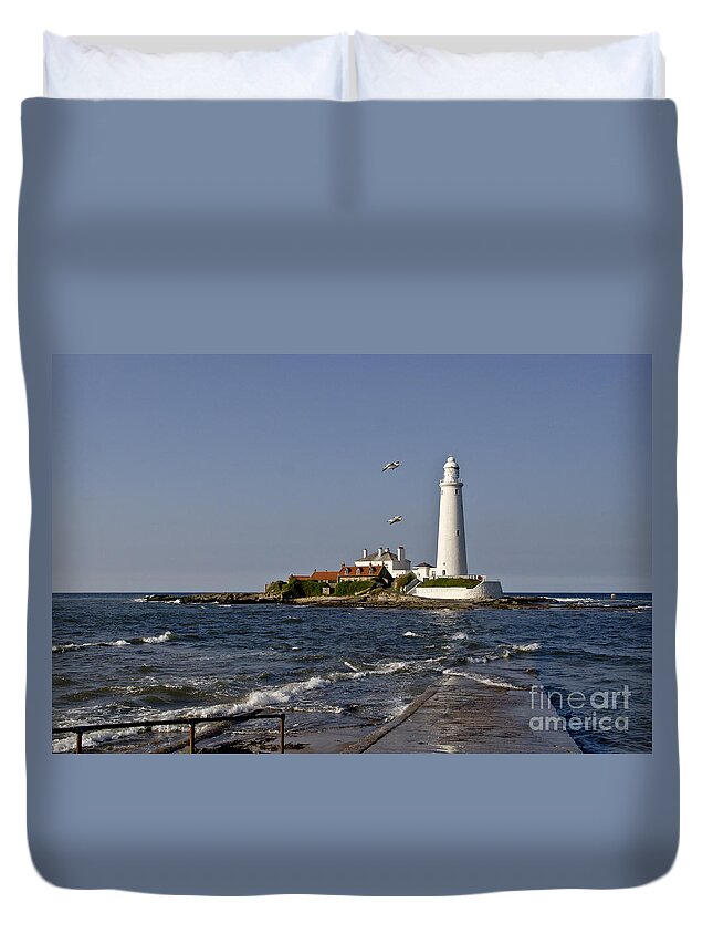 Lighthouse Duvet Cover featuring the photograph Evening at St. Mary's Lighthouse by Elena Perelman