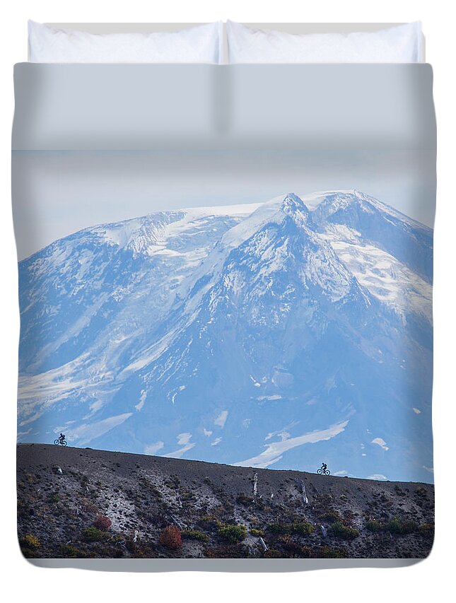 Mountain Bikes Duvet Cover featuring the photograph Extreme Mountain Biking by Angie Vogel