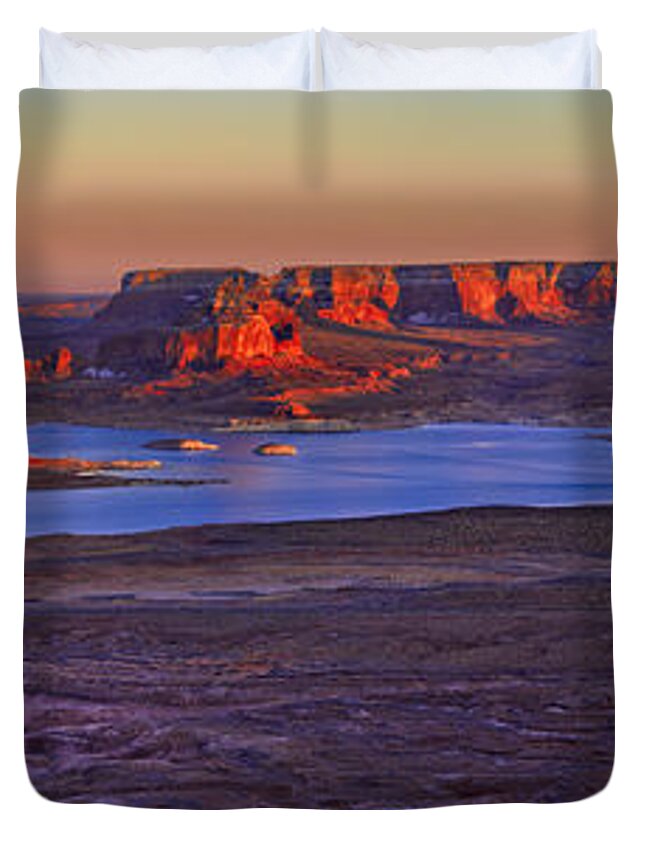 Fading Light Duvet Cover featuring the photograph Fading Light by Chad Dutson