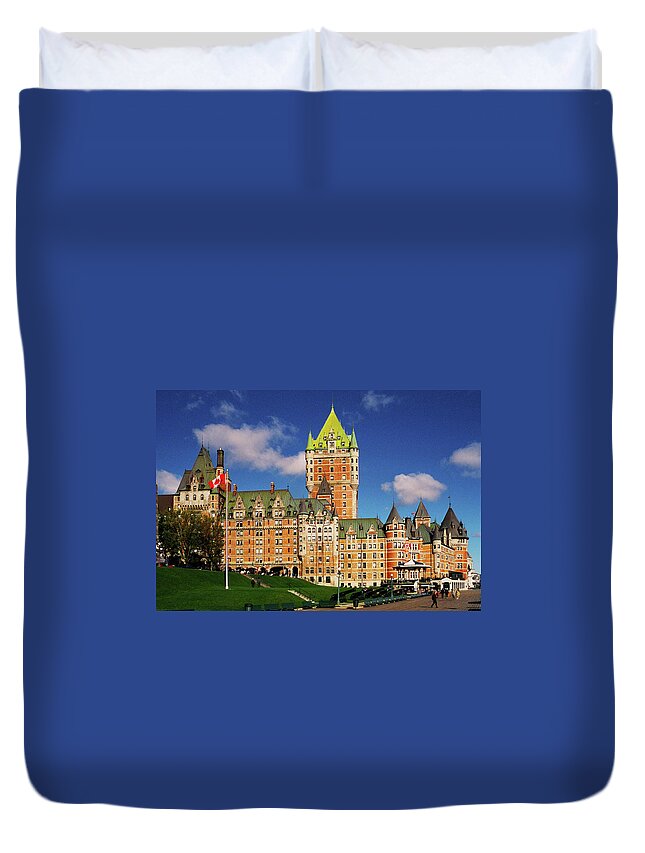 North America Duvet Cover featuring the photograph Fairmont Le Chateau Frontenac by Juergen Weiss