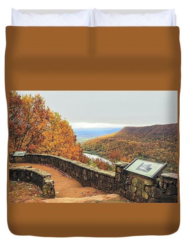 Signal Mountain Duvet Cover featuring the photograph Fall, Signal Point # 1 by Tom and Pat Cory