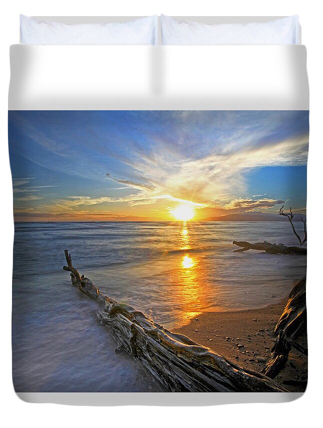 Maui Hawaii Thousand Peaks Shorebreak Seascape Clouds Duvet Cover featuring the photograph Far Out To Sea by James Roemmling