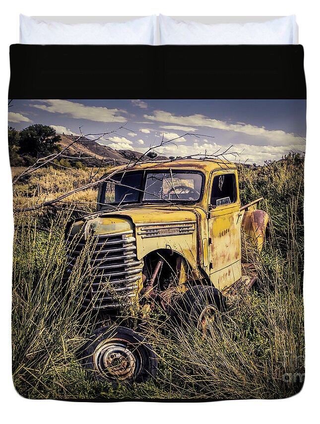 Colorado Duvet Cover featuring the photograph Fenders In The Rear by Janice Pariza