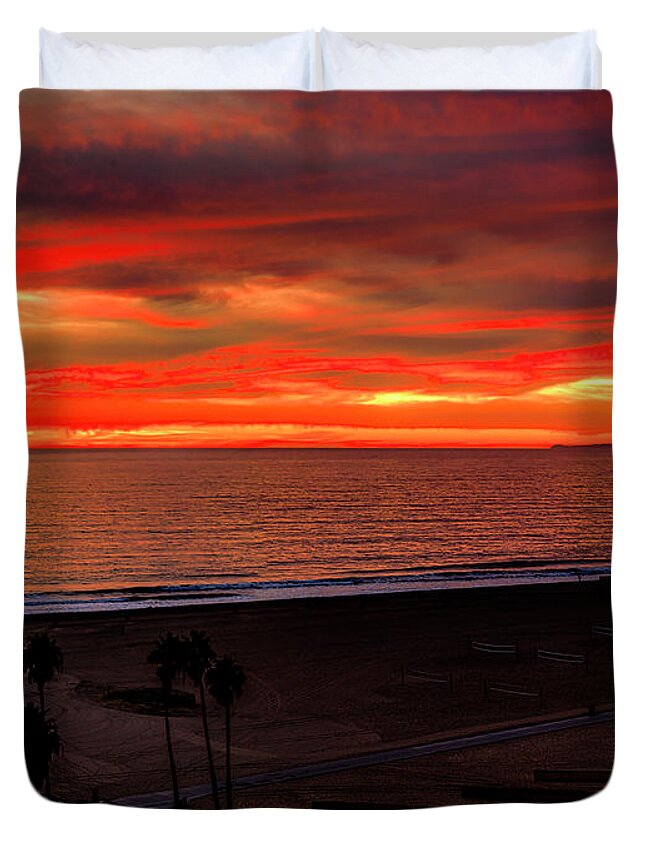 Sunset Duvet Cover featuring the photograph Fire Above Fire Below by Gene Parks