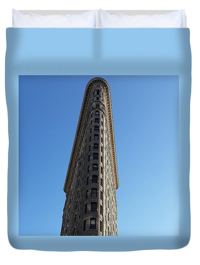 Flatiron Building Duvet Cover featuring the photograph FlatIron Building by Vic Ritchey