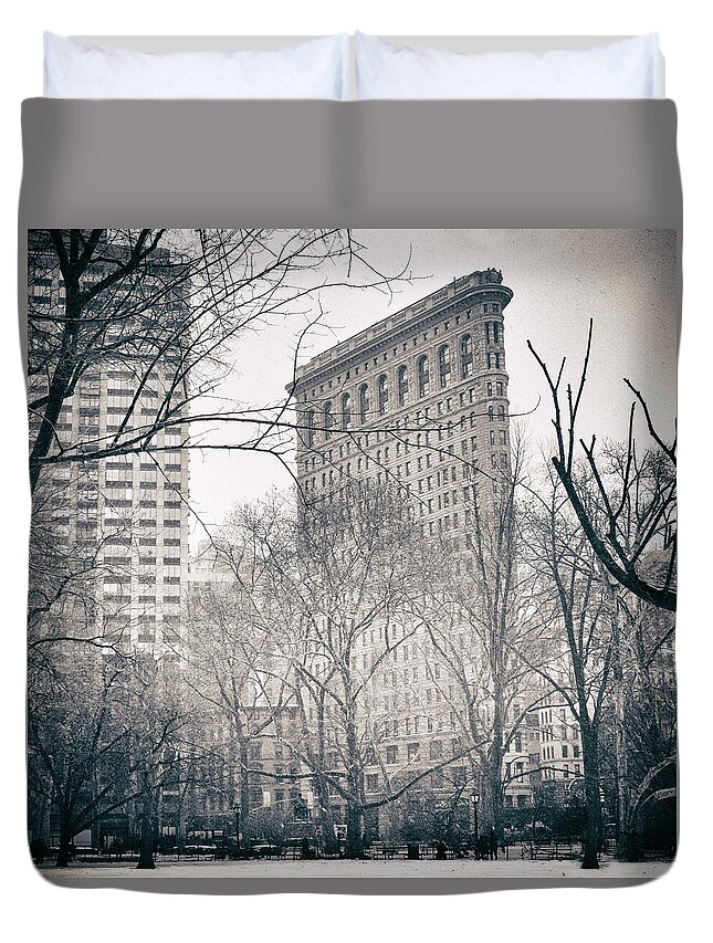 Flatiron Building Duvet Cover featuring the photograph Flatiron District 2 by Jessica Jenney