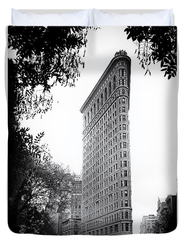 Building Duvet Cover featuring the photograph Flatiron Noir by Jessica Jenney