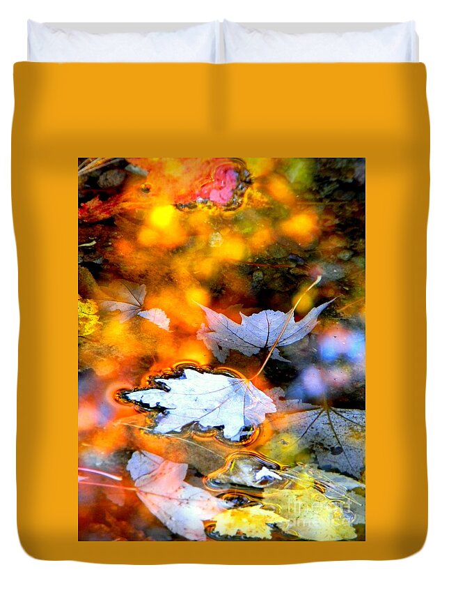 Maple Leaves Duvet Cover featuring the photograph Floating by Elfriede Fulda