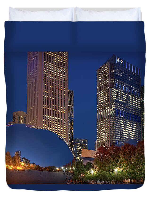 Digital Duvet Cover featuring the photograph Fly the W 1 by Kevin Eatinger