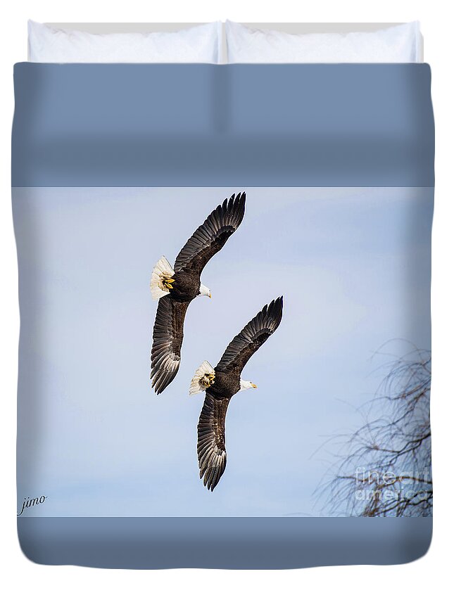 Eagles Duvet Cover featuring the photograph Flying in Formation by Jim Hatch