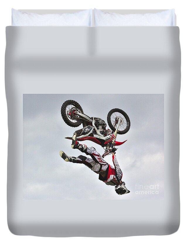Brackley Duvet Cover featuring the photograph Flying Inverted by Jeremy Hayden