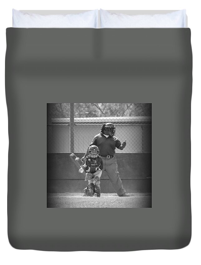 Good Sportsmanship Duvet Cover featuring the photograph Focused by Leah McPhail