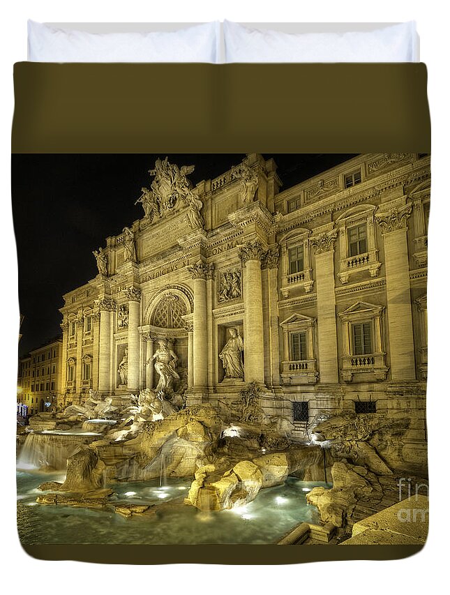 Yhun Suarez Duvet Cover featuring the photograph Fontana di Trevi 1.0 by Yhun Suarez