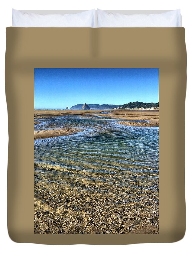 Low Tide Duvet Cover featuring the photograph Footloose by Kristen Rohder