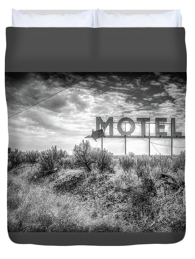 Travel Photography Duvet Cover featuring the photograph Forgotten Motel Sign by Spencer McDonald