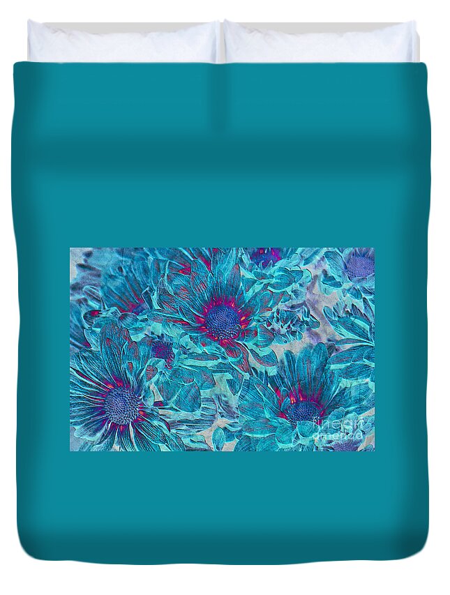 Daisies Duvet Cover featuring the digital art Foulee de petales - a01t by Variance Collections