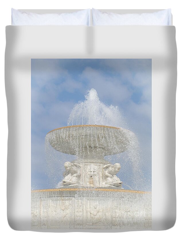 Detroit Duvet Cover featuring the photograph Fountain Whimsy by Ann Horn