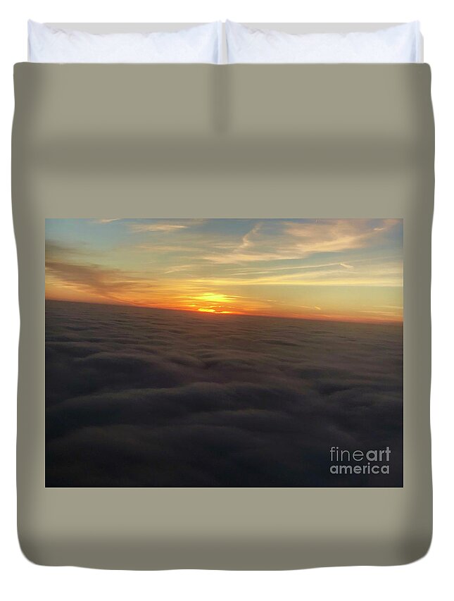 Sunset Duvet Cover featuring the photograph Friendly Skies by Dennis Richardson