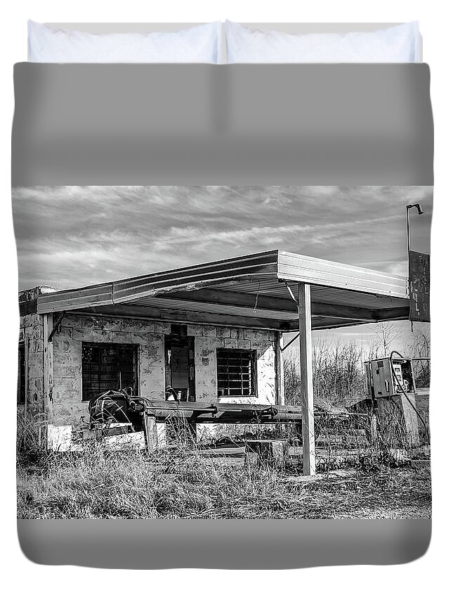 Abandoned Duvet Cover featuring the photograph Full Service by Holly Ross