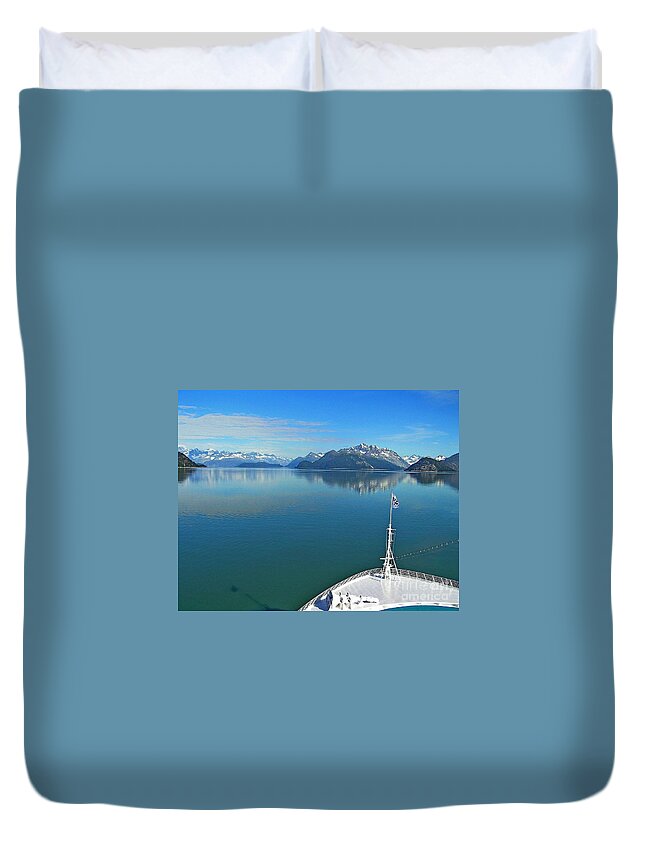 Glacier Bay National Park Duvet Cover featuring the photograph Glacier Bay by Steve Brown