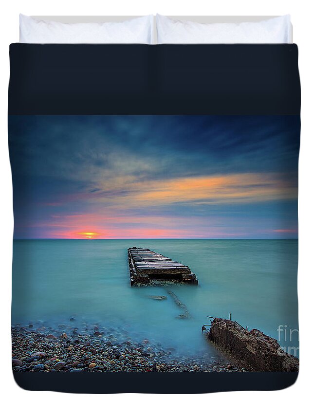 Clouds Duvet Cover featuring the photograph Glimpsing Sun by Andrew Slater