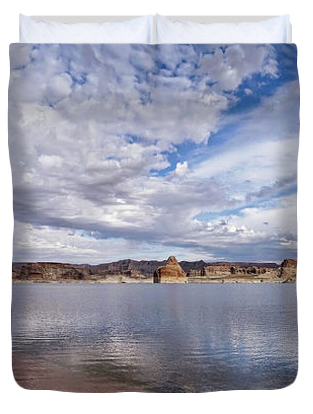 Lake Powell Recreation Area Duvet Cover featuring the photograph Glorious Morning by Leda Robertson