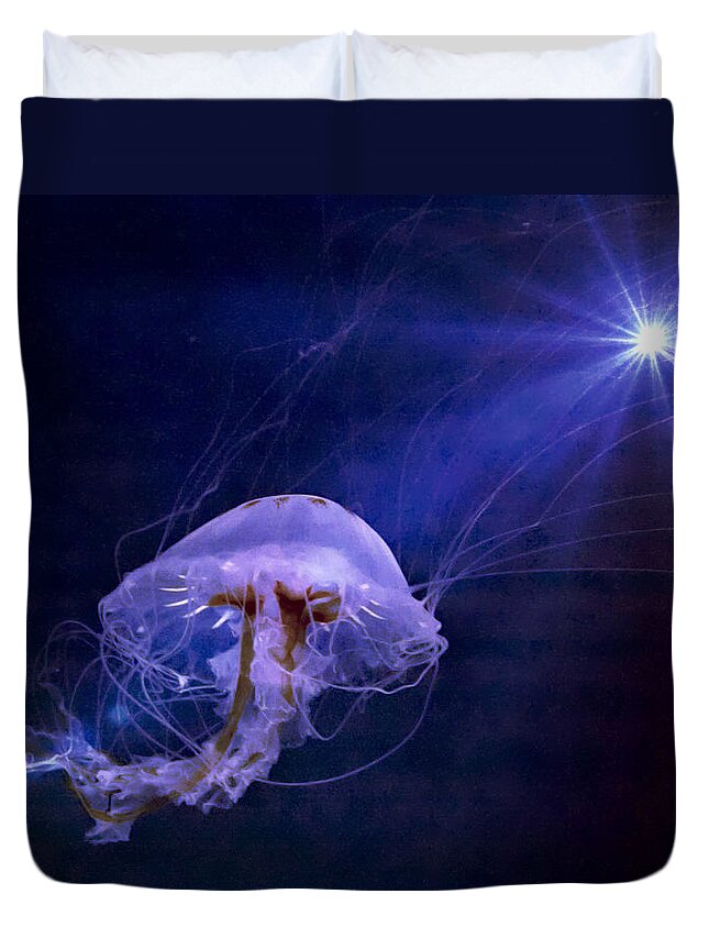 Sea Nettle Jellyfish Duvet Cover featuring the photograph Go Into the Light by Suzanne Stout