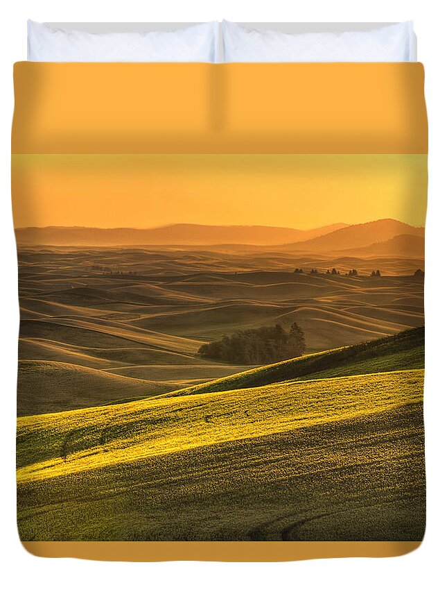 Palouse Duvet Cover featuring the photograph Golden Grains by Mark Kiver